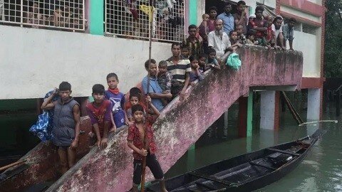indiaflood2_w520.jpg
